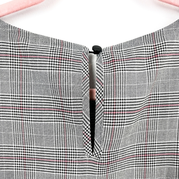 Worthington Houndstooth Plaid Black White & Pink Blouse - Picture 7 of 10